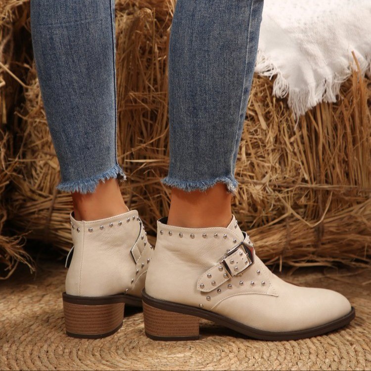Autumn and Winter Rivet Fashio - Women'S Fashion Trends Spring 2026 recension och pris