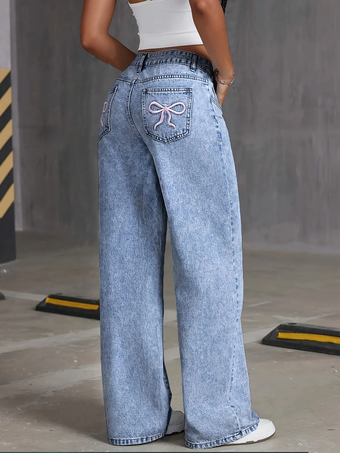 Women's Back Pocket Bow Embroi - Mom Jeans Women recension och pris