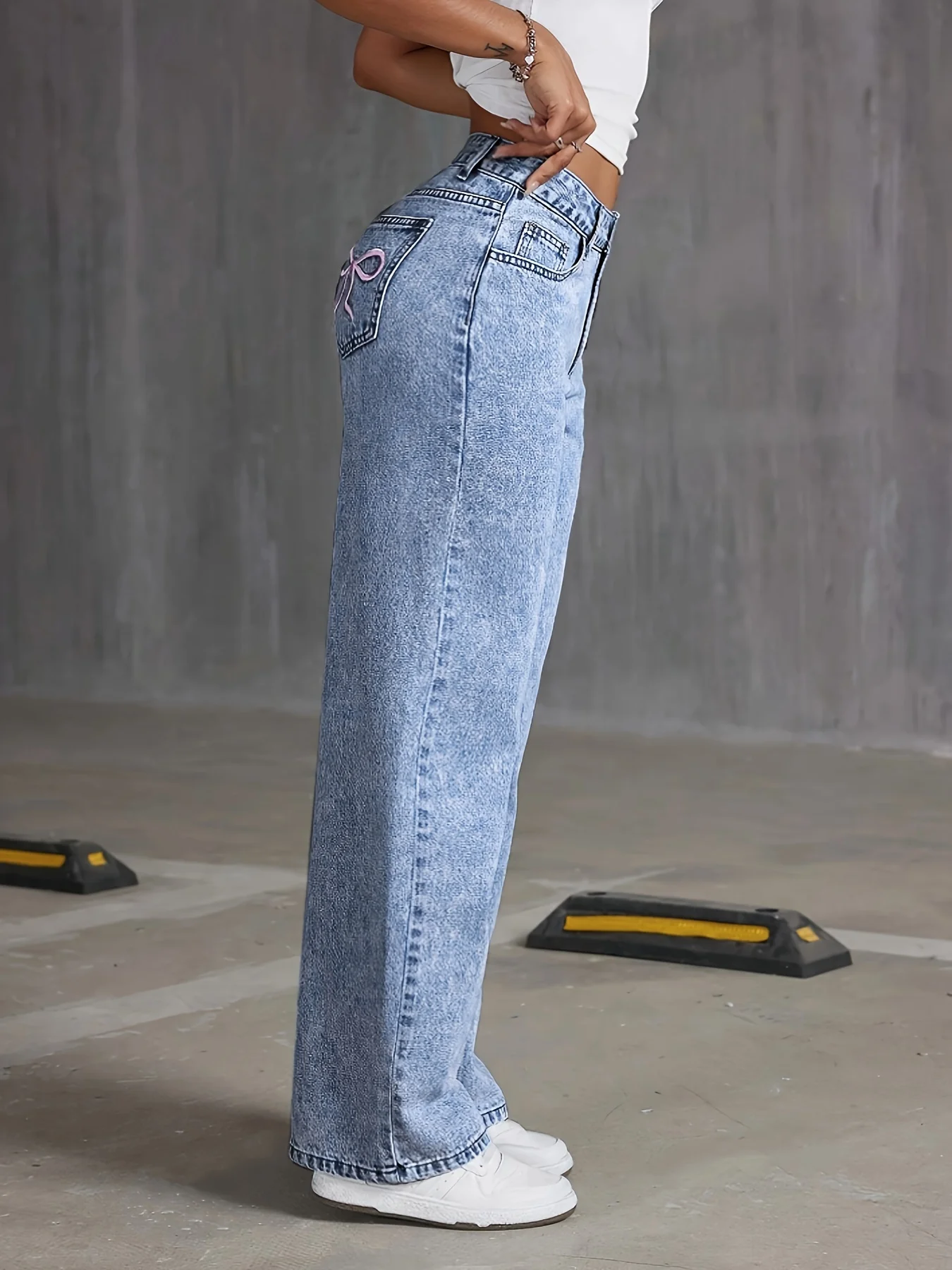 Women's Back Pocket Bow Embroi - Mom Jeans Women recension och pris