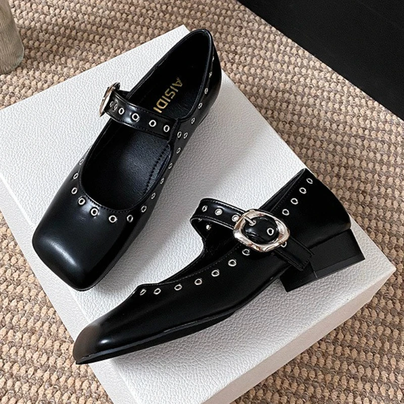 Retro Rivet Low Heel Mary Jane - Women Fashion Korean recension och pris